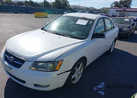 2007 Hyundai Sonata Limited/Se V6 z USA, uszkodzony, nr VIN 5NPEU46F87H232307